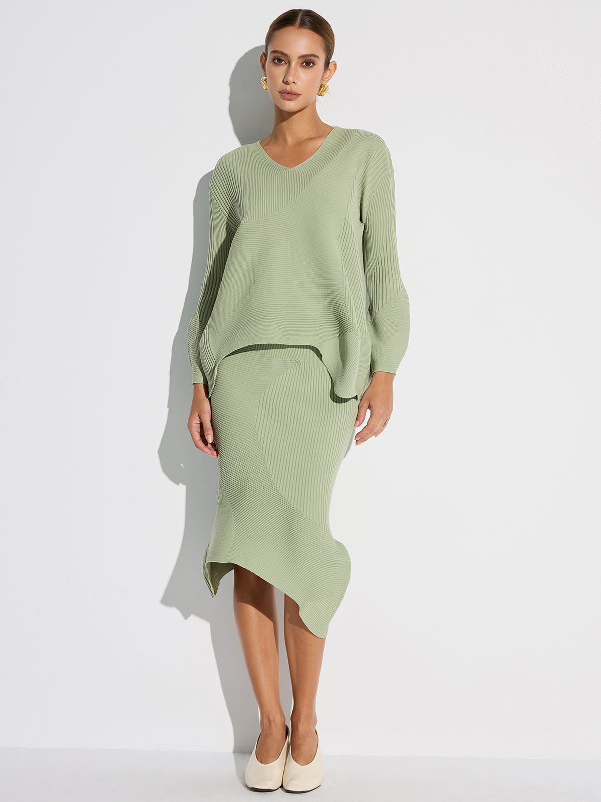 Textured Asymmetric Hem Knit Midi Skirt-Massicos