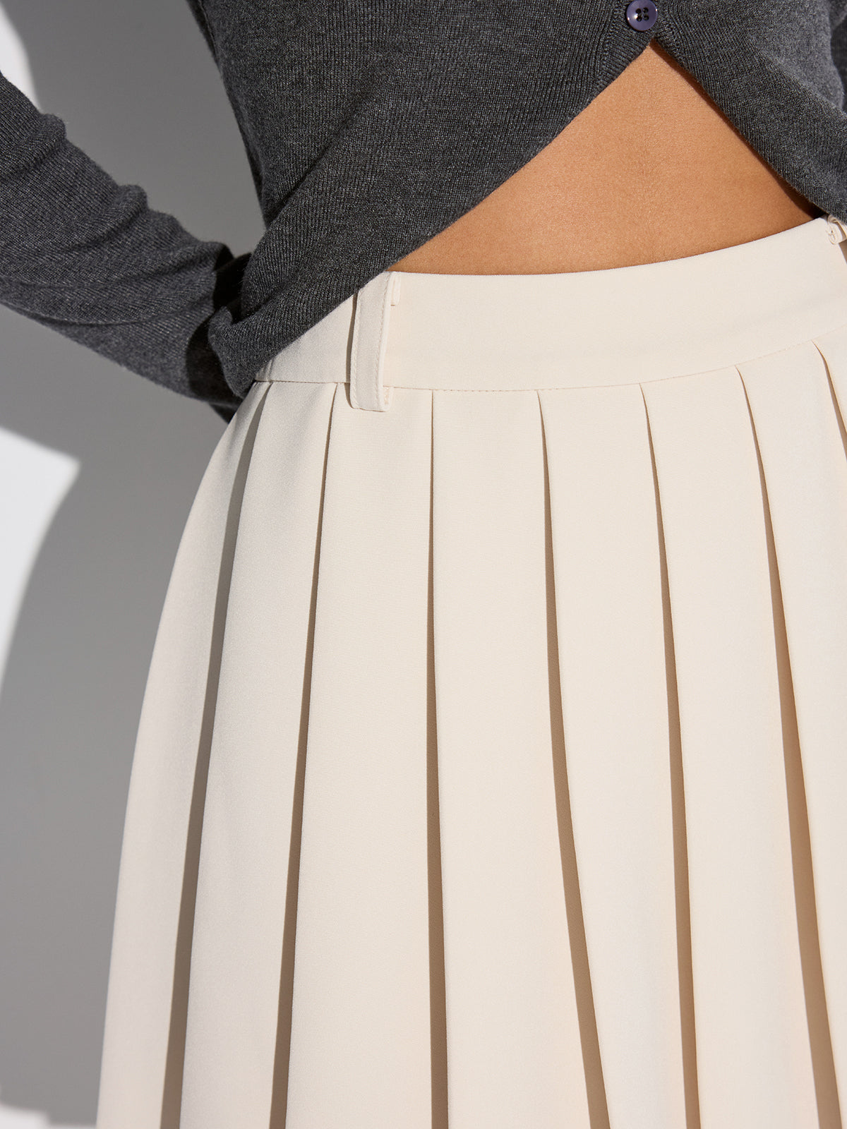 Mid-Waist Pleated Mini Skirt-Massicos