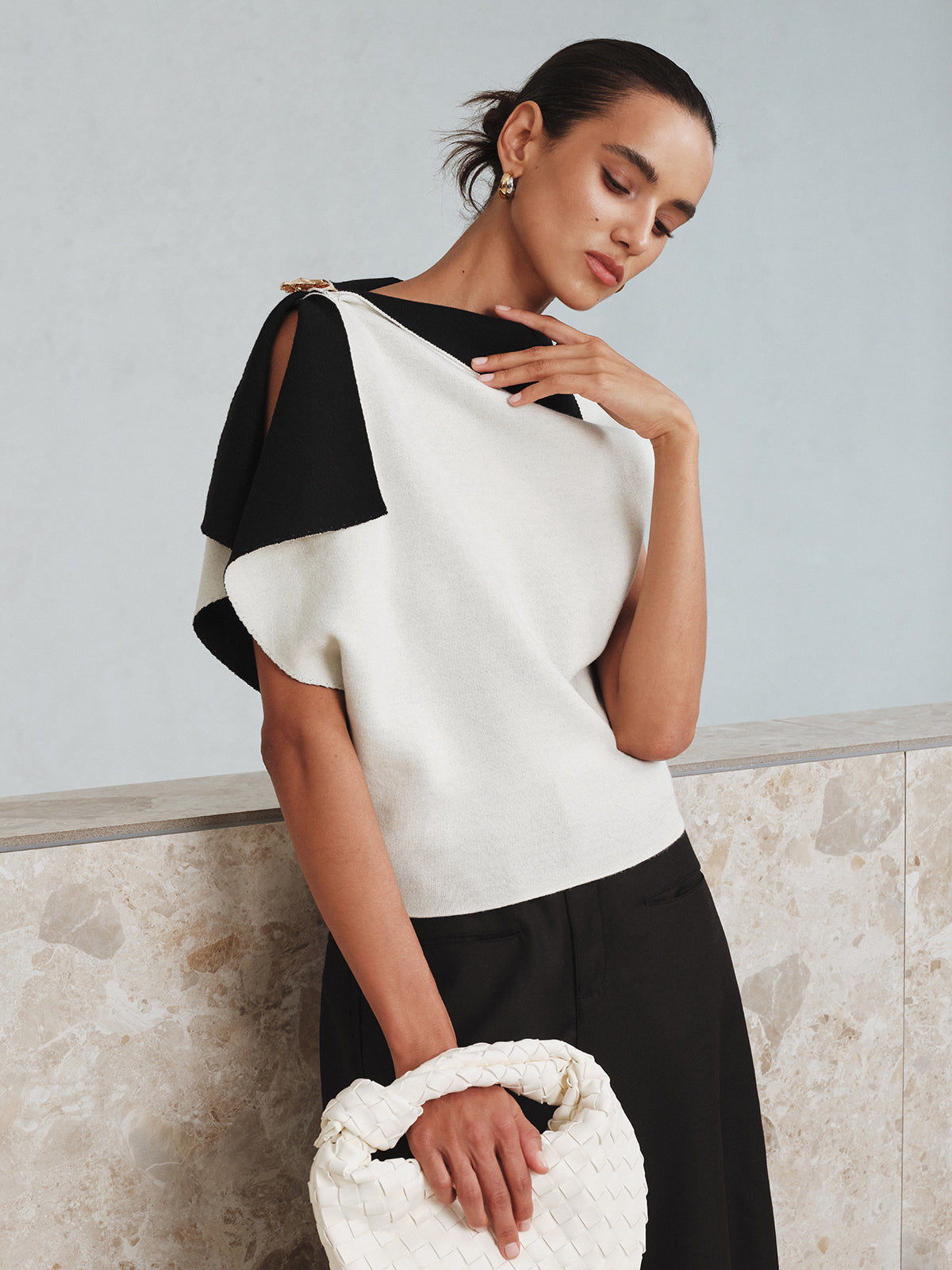 Asymmetric Color-Block Knit Top-Massicos
