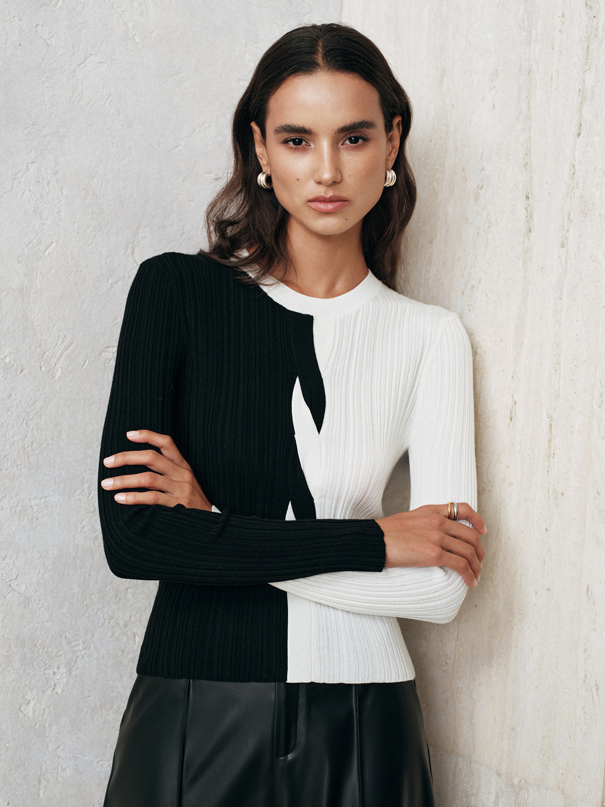 Asymmetric Color-Block Ribbed Sweater-Massicos