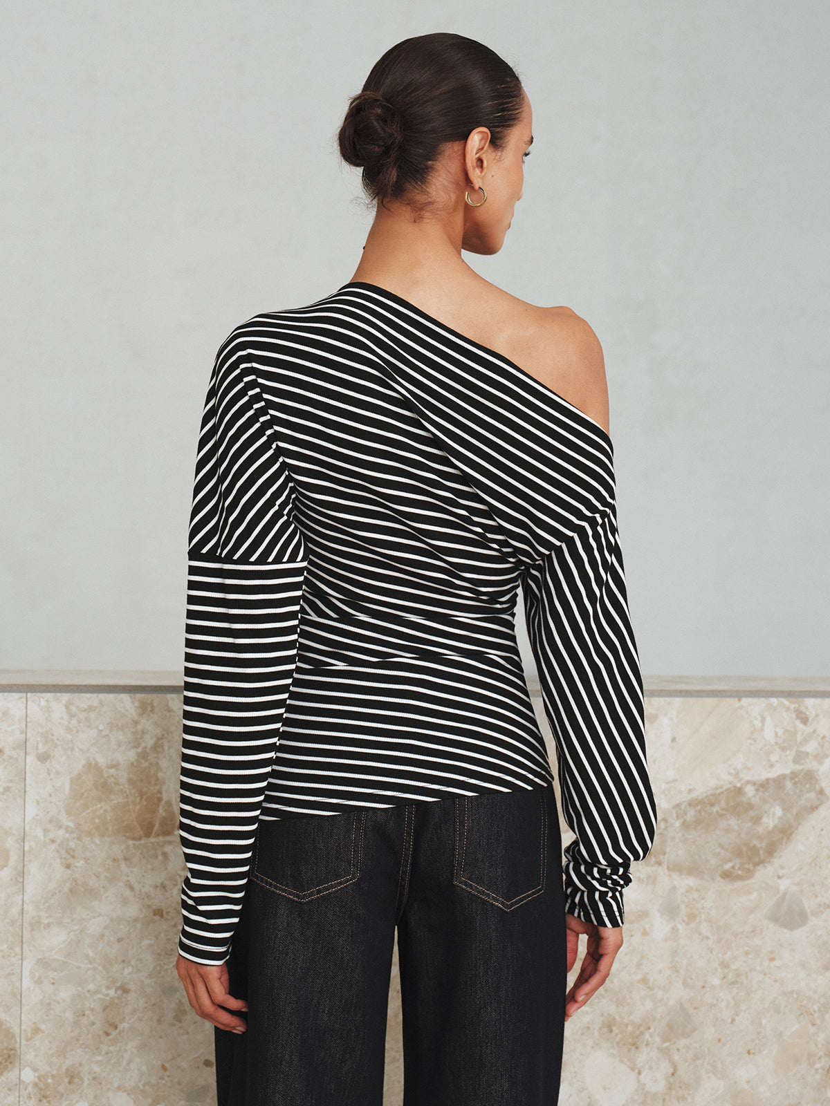 Striped Asymmetric One-Shoulder T-Shirt-Massicos