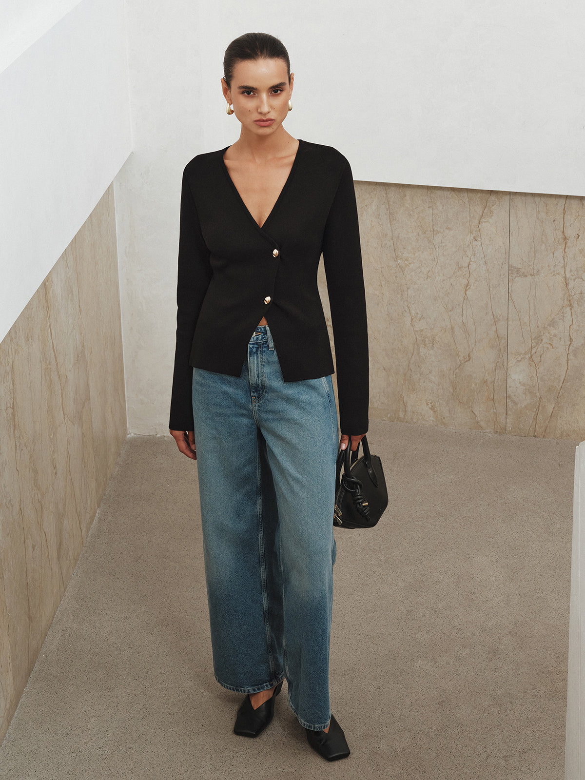 Asymmetric Buttoned Knit Cardigan-Massicos
