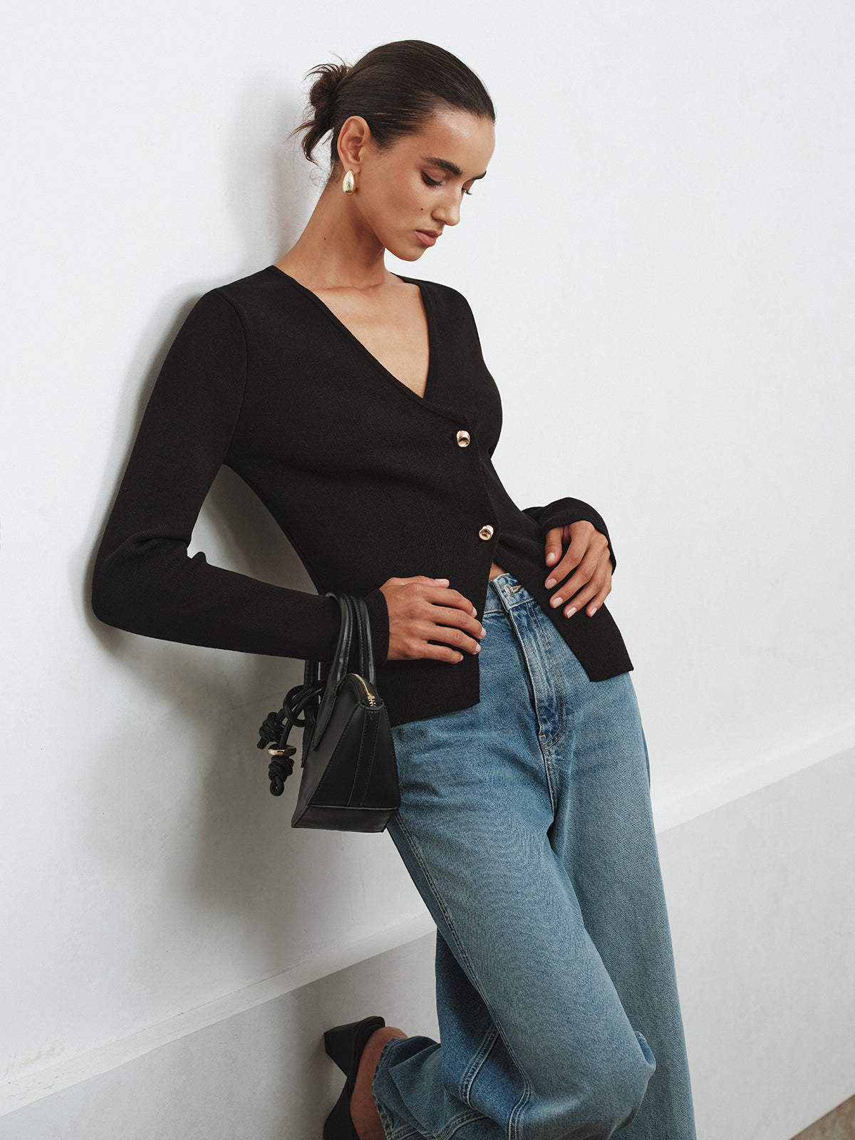 Asymmetric Buttoned Knit Cardigan-Massicos