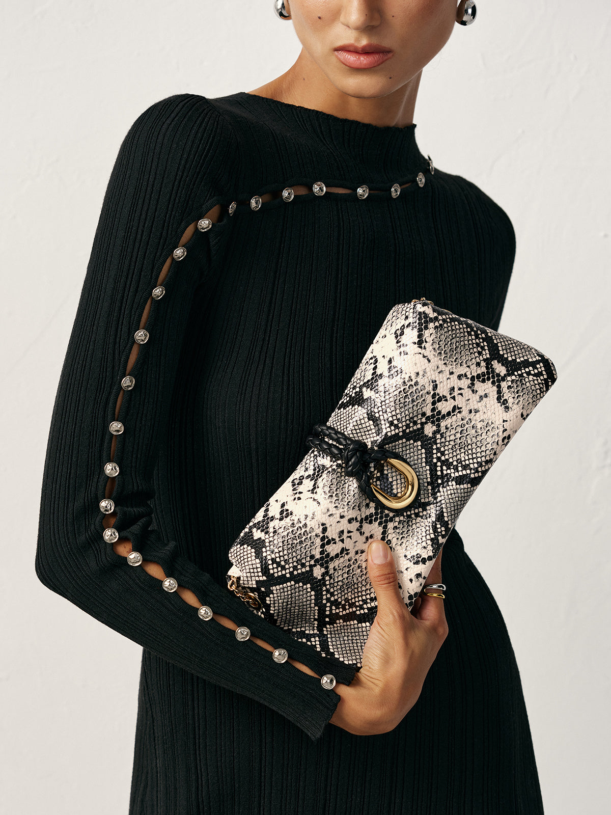 Snakeskin Patterned Chain Shoulder Bag-Massicos