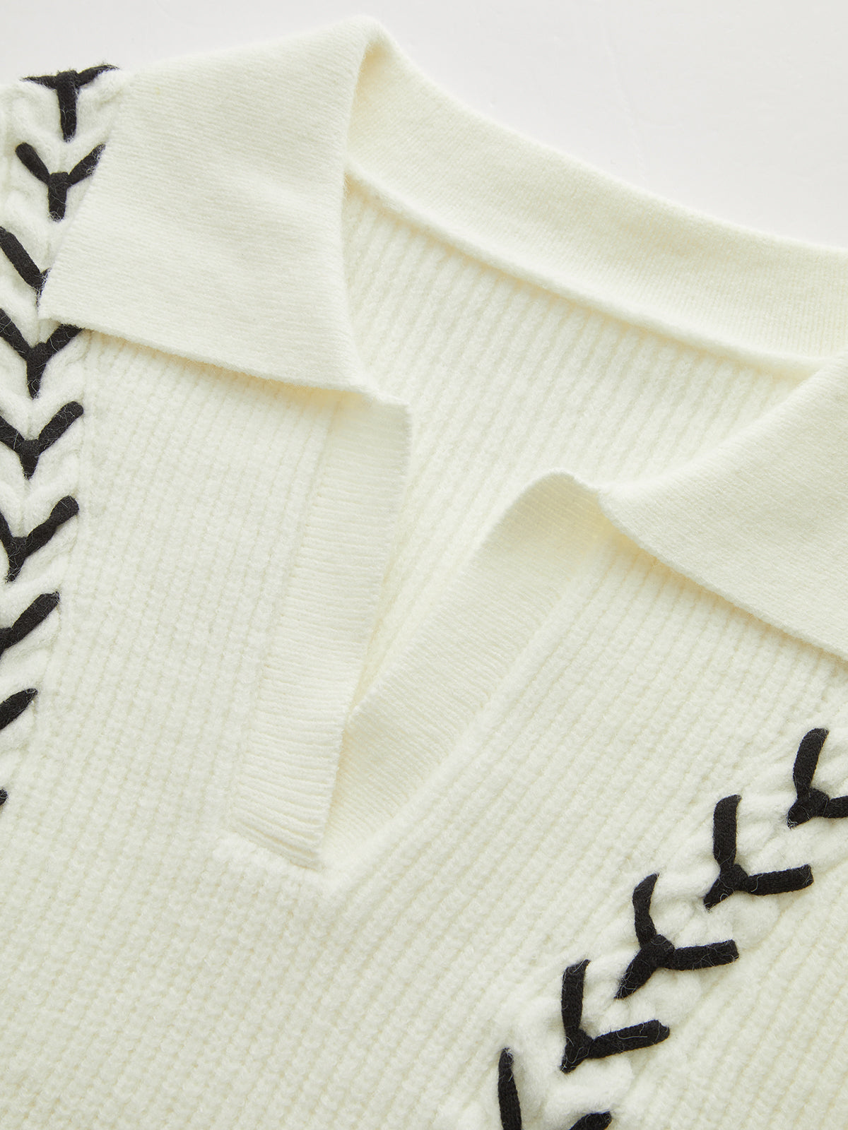 Contrast Stitching Polo Neck Cable Knit Top-Massicos