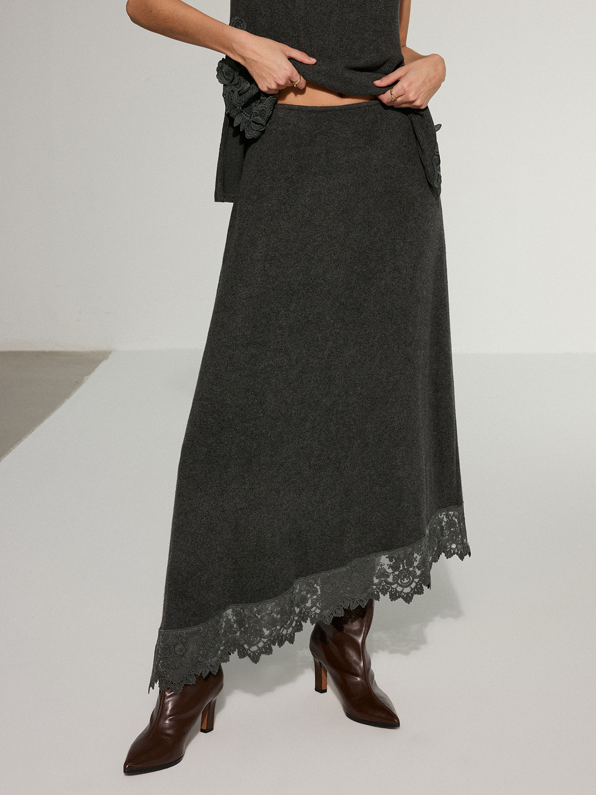 Lace Trim Sleeveless Top and Maxi Skirt Set-Massicos