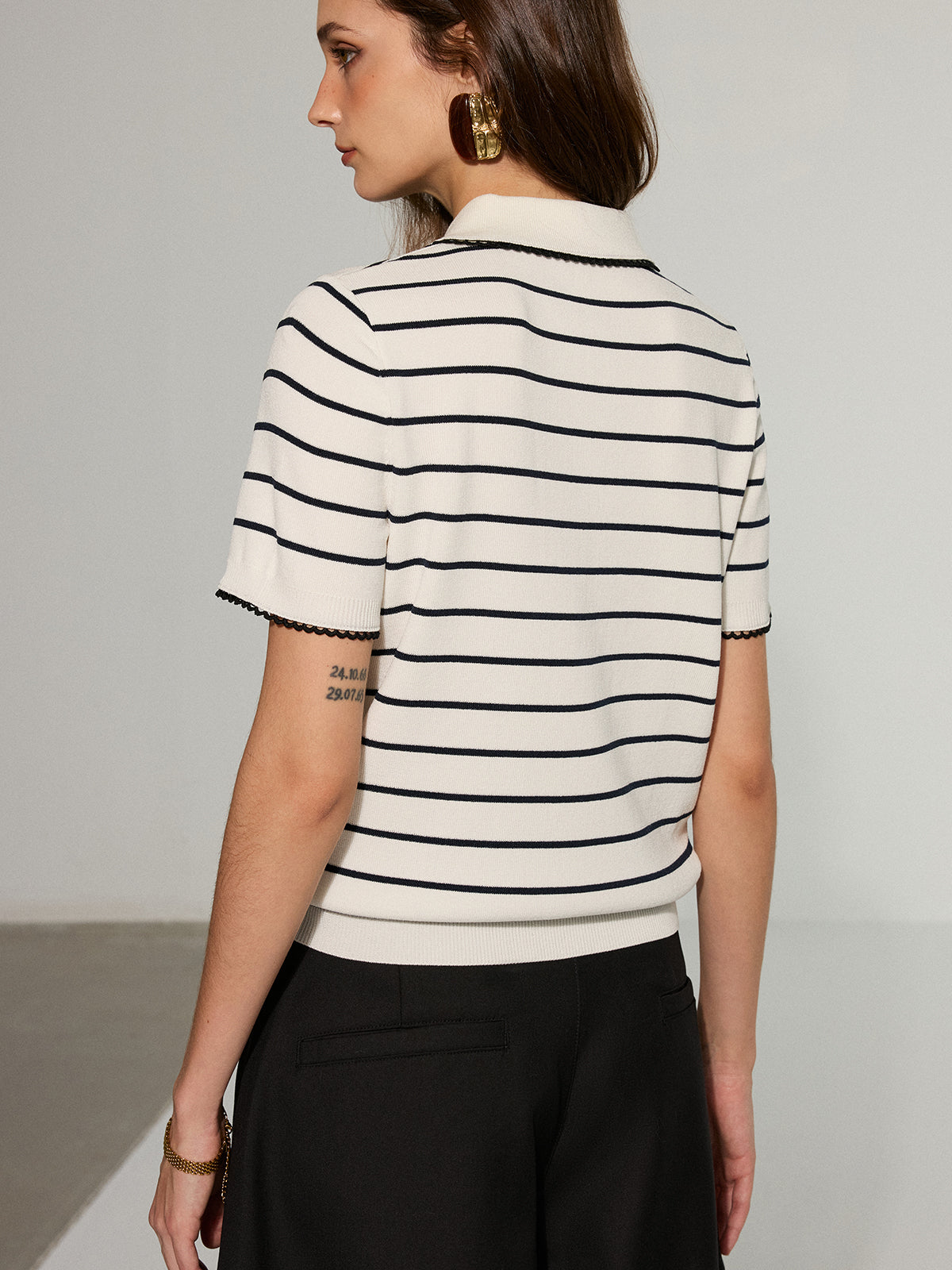 Contrast Wave Trim Striped Polo Knit Top-Massicos