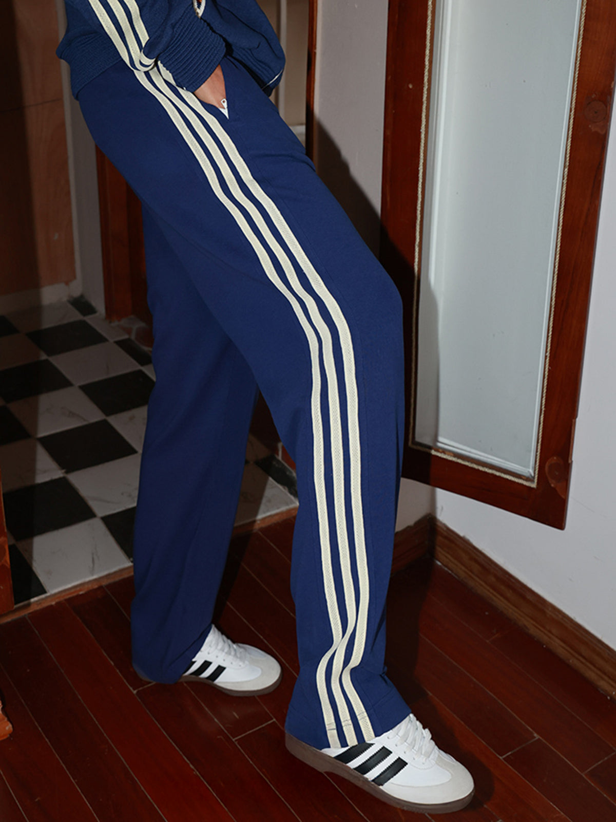 Side Striped Elastic Waist Sweatpants-Massicos