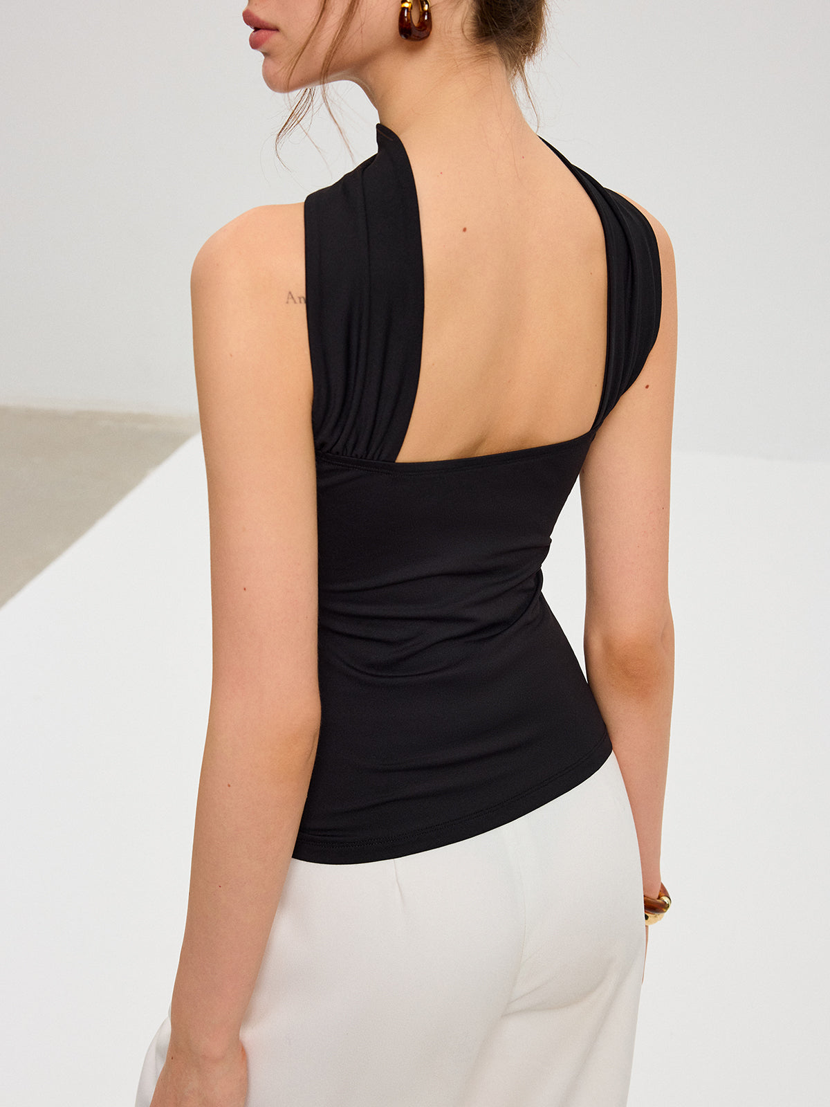 Bra-Free Halter Neck Backless Top-Massicos