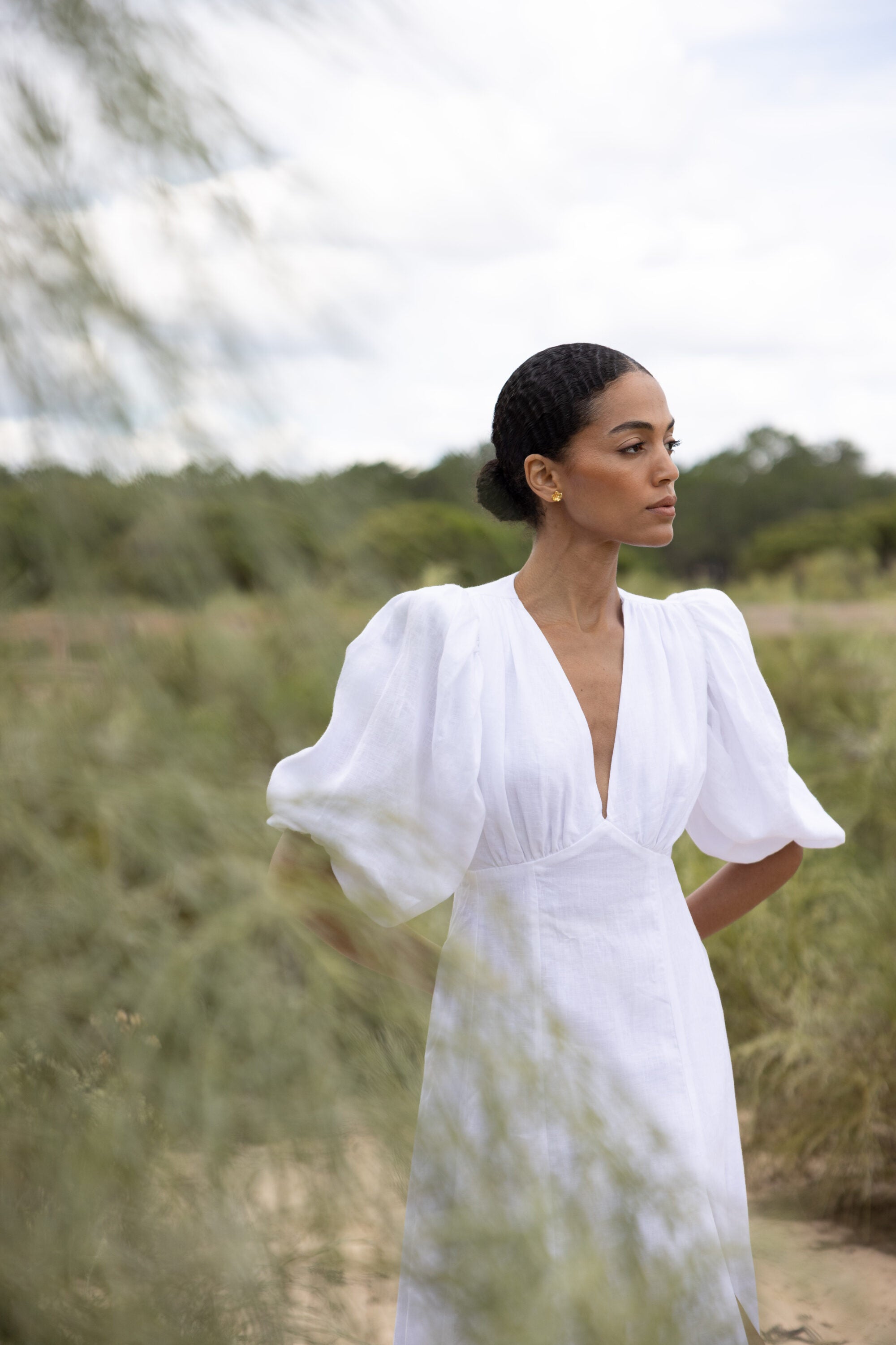 Chic and simple V-neck halter dress-Massicos