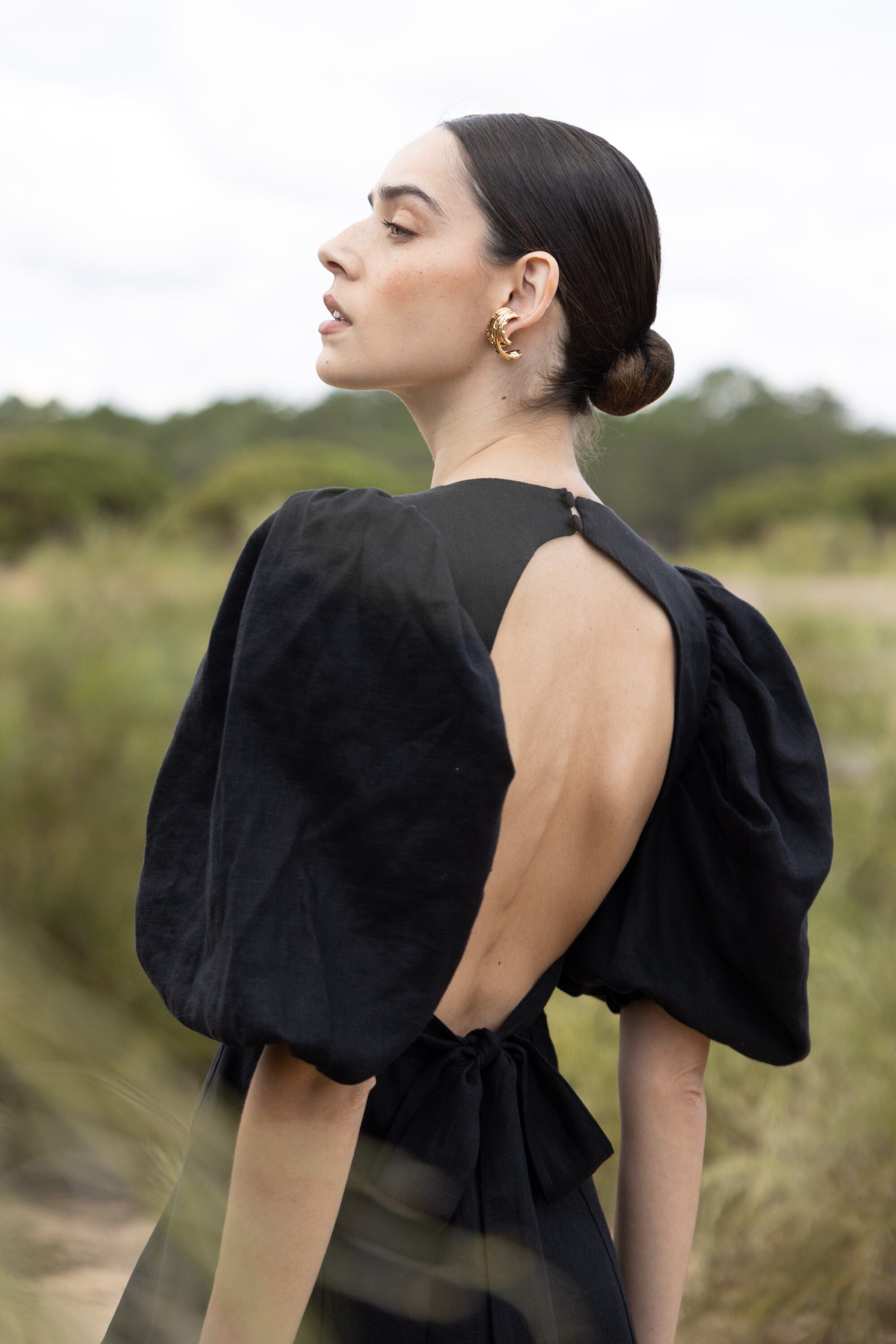 Chic and simple V-neck halter dress-Massicos