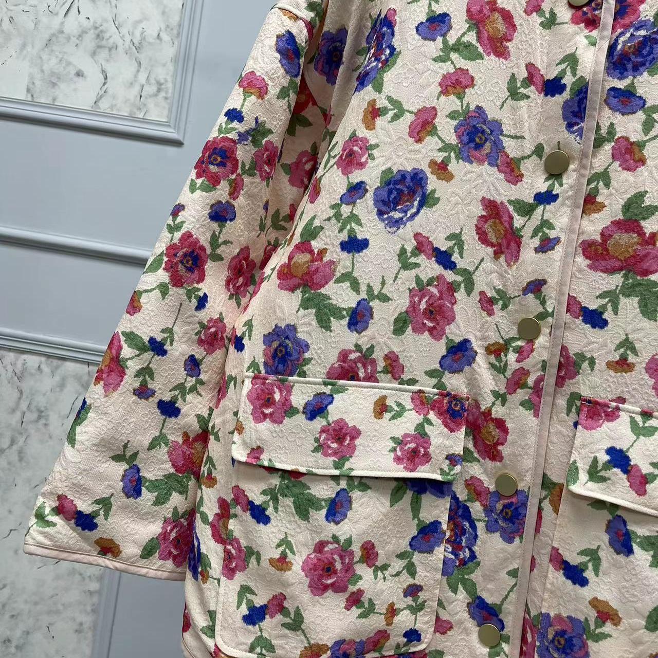 Floral Print Embossed Pockets Cotton Jacket-Massicos