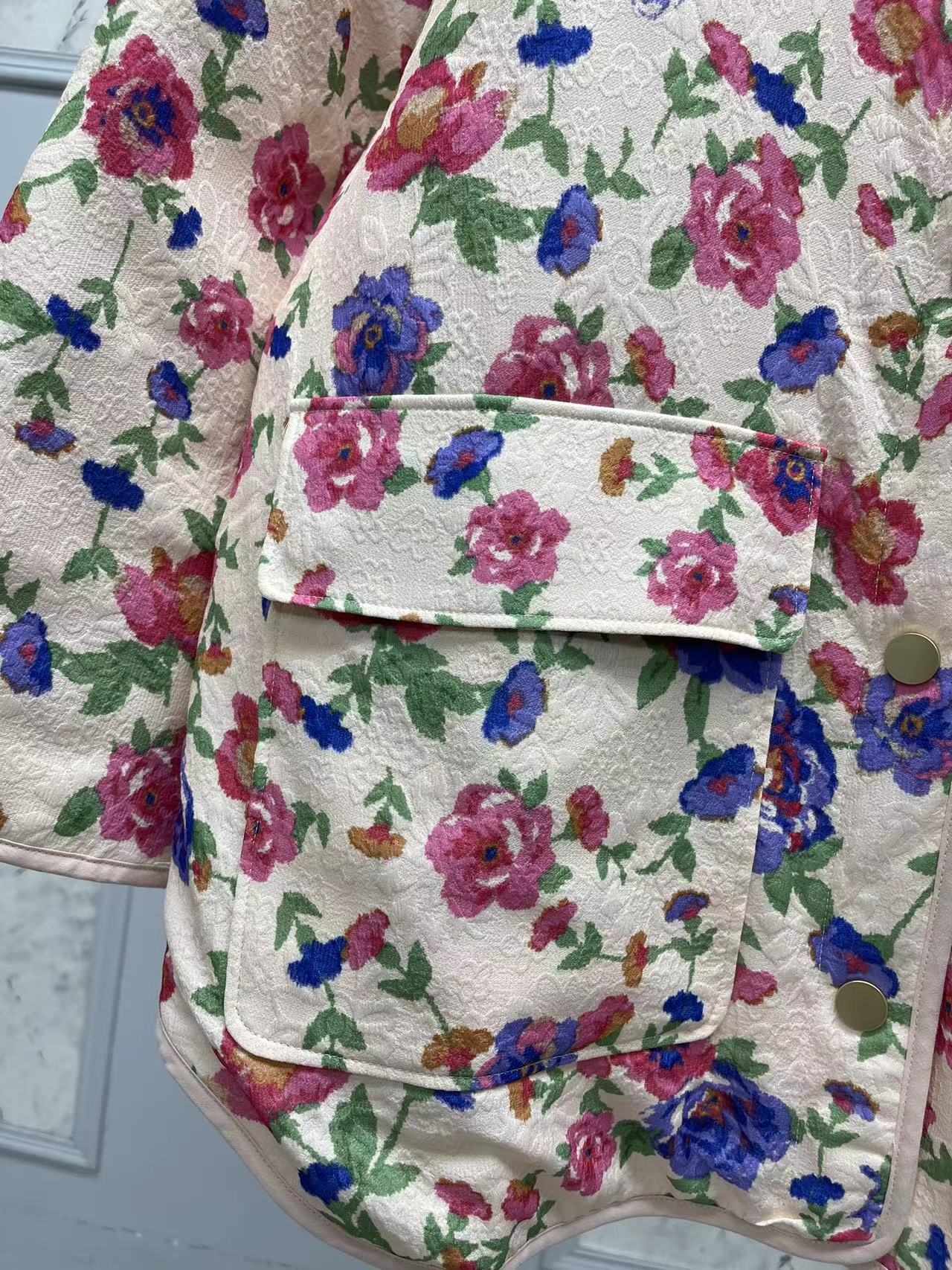 Floral Print Embossed Pockets Cotton Jacket-Massicos
