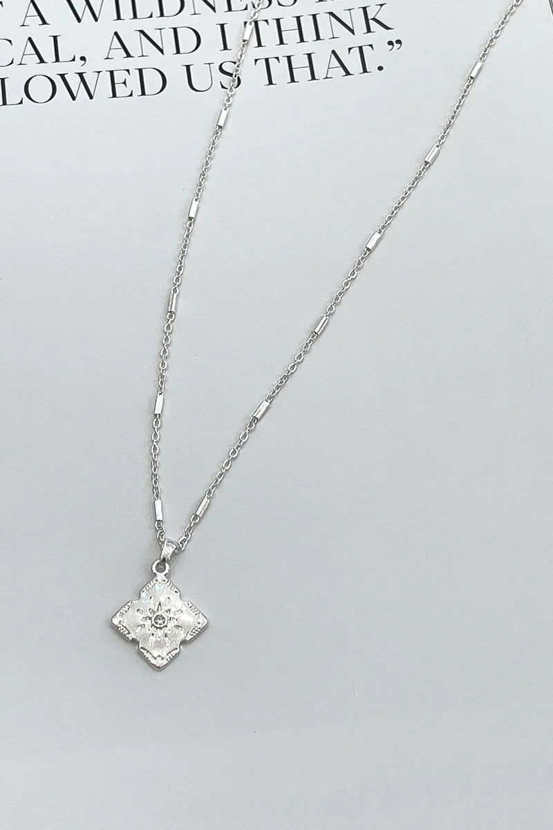 Cleo Necklace - Silver-ROVOLE