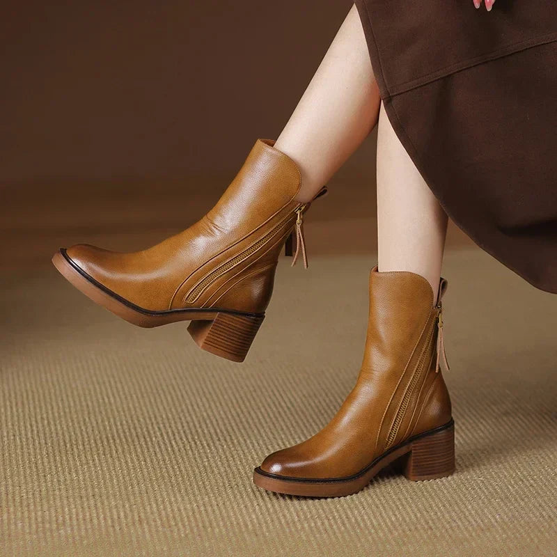 Addison | Leather Ankle Boots with Zip-ROVOLE