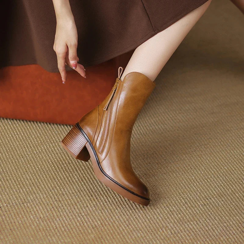 Addison | Leather Ankle Boots with Zip-ROVOLE