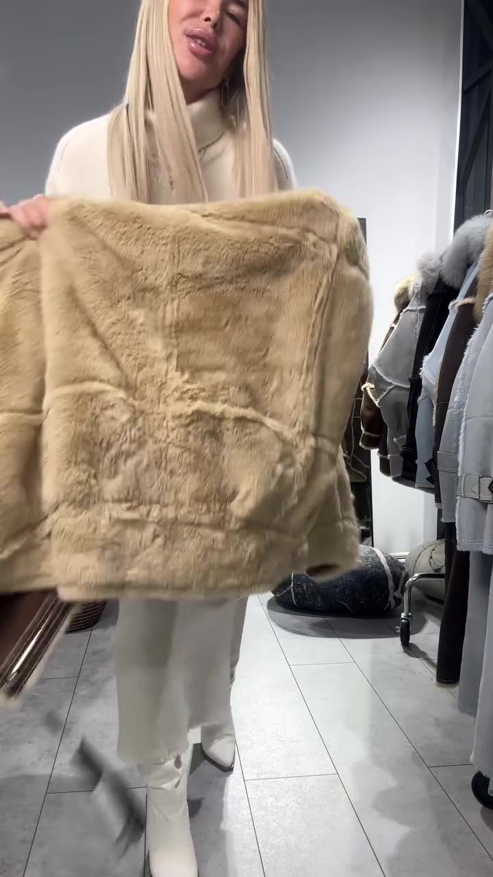 Trafni designer fur coat-Massicos