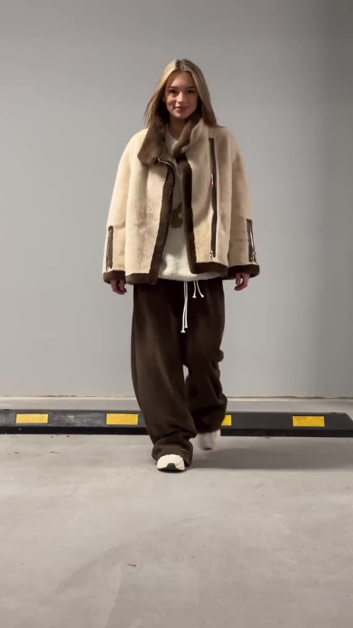 Designer plush cropped jacket-Massicos