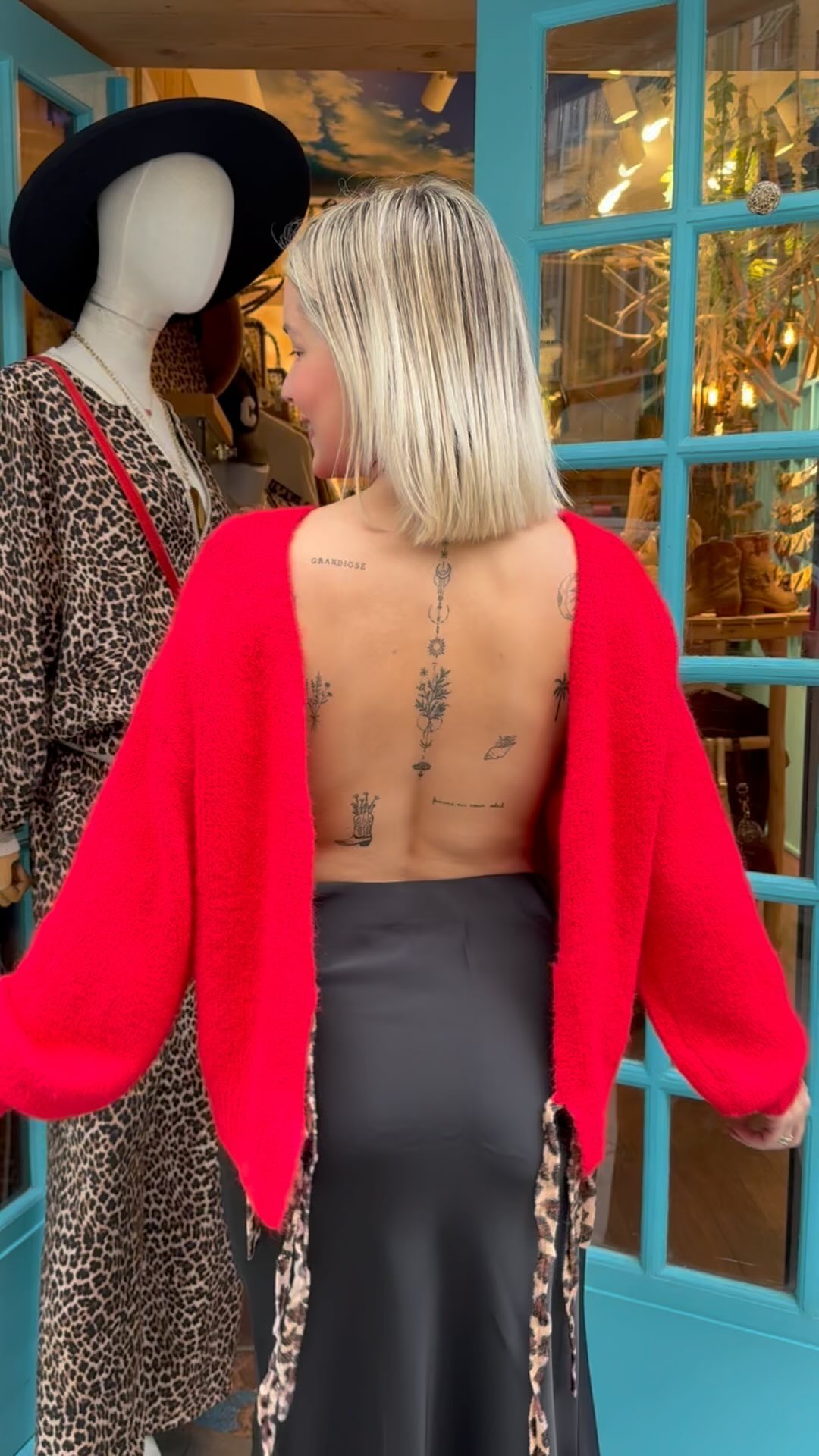 Deep v sweater with leopard print trim-Massicos
