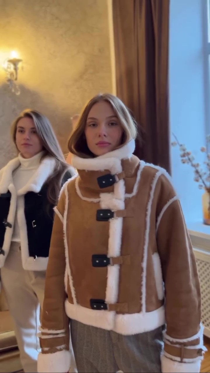 Thick shearling short jacket-Massicos