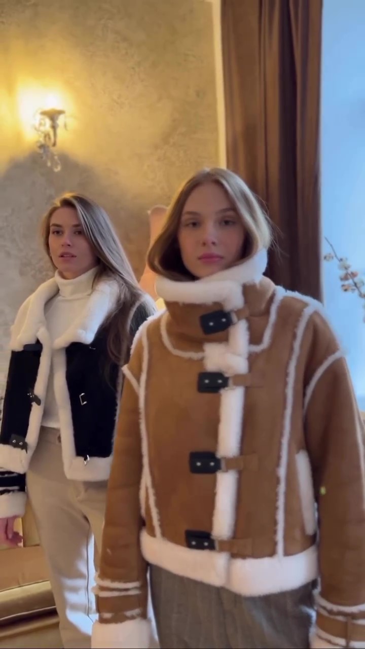 Thick shearling short jacket-Massicos
