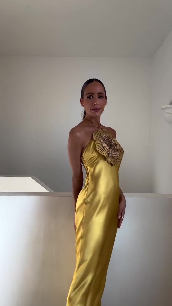 Embroidered flower halterneck maxi dress-Massicos