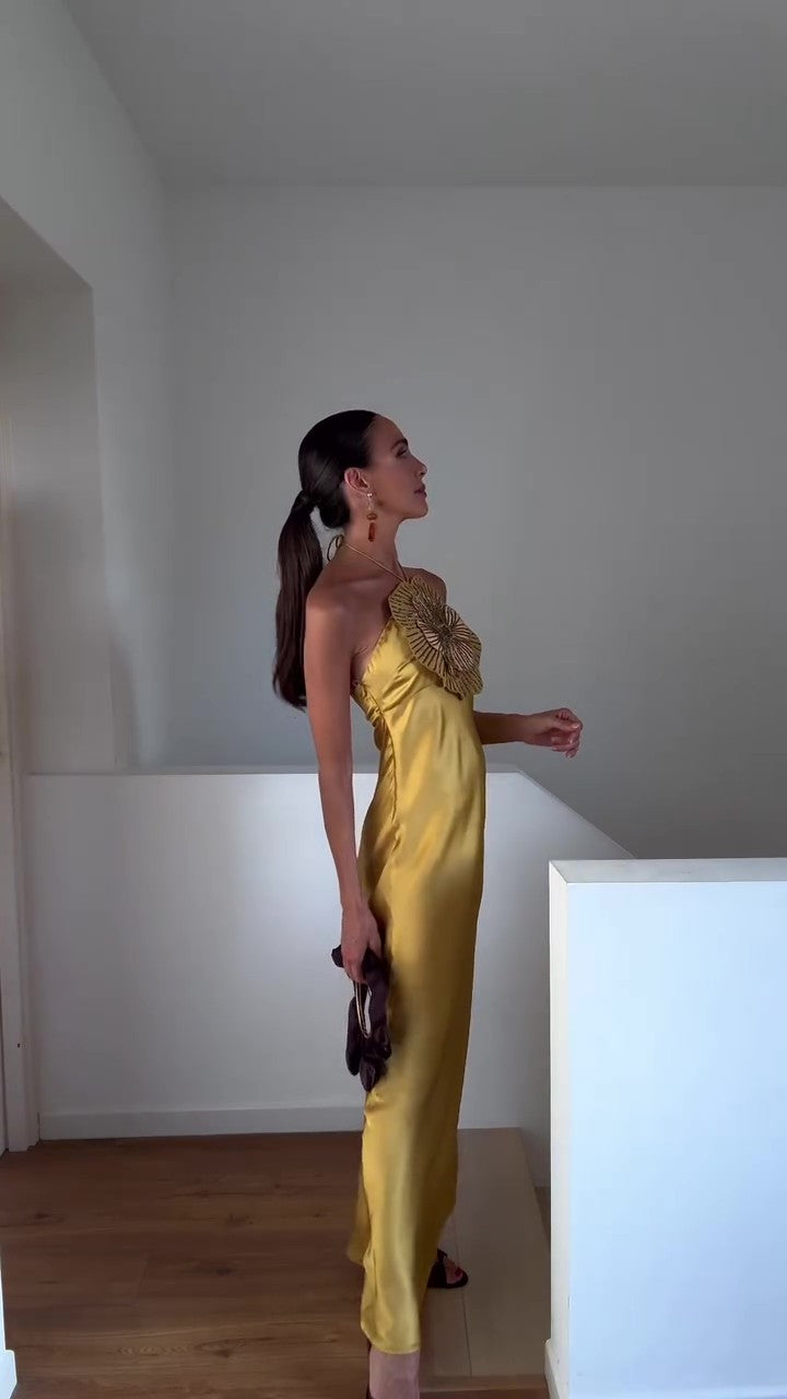 Embroidered flower halterneck maxi dress-Massicos