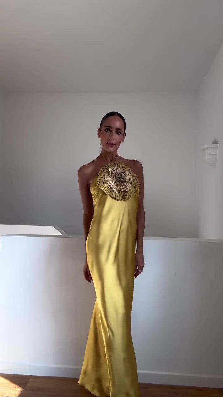 Embroidered flower halterneck maxi dress-Massicos