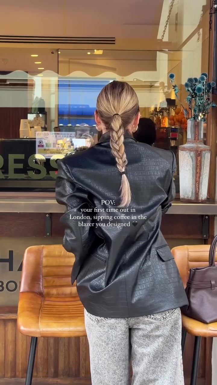 Designer textured leather jacket-Massicos