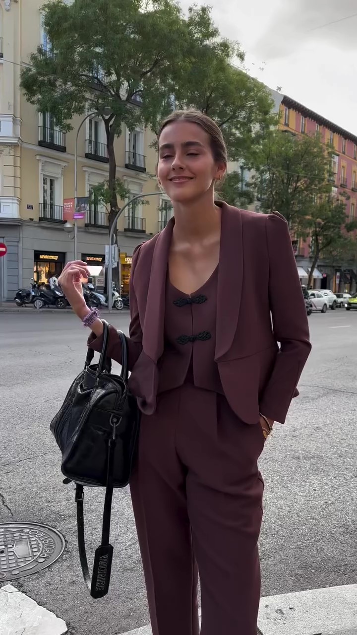 Trafni Burgundy Three-piece Suit-Massicos