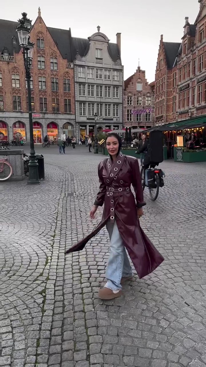 Burgundy windproof mid-length leather jacket