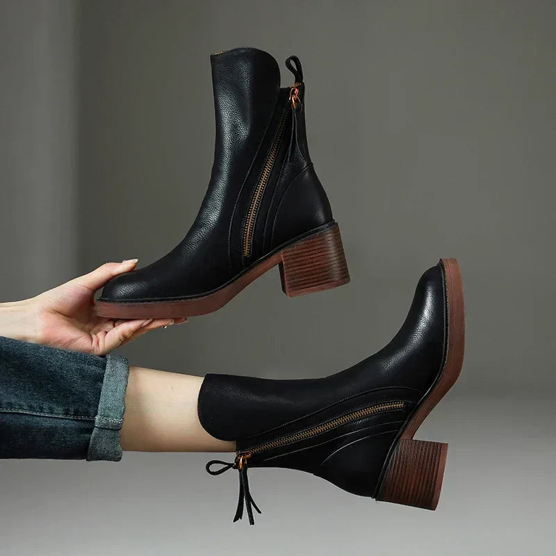 Addison | Leather Ankle Boots with Zip-ROVOLE