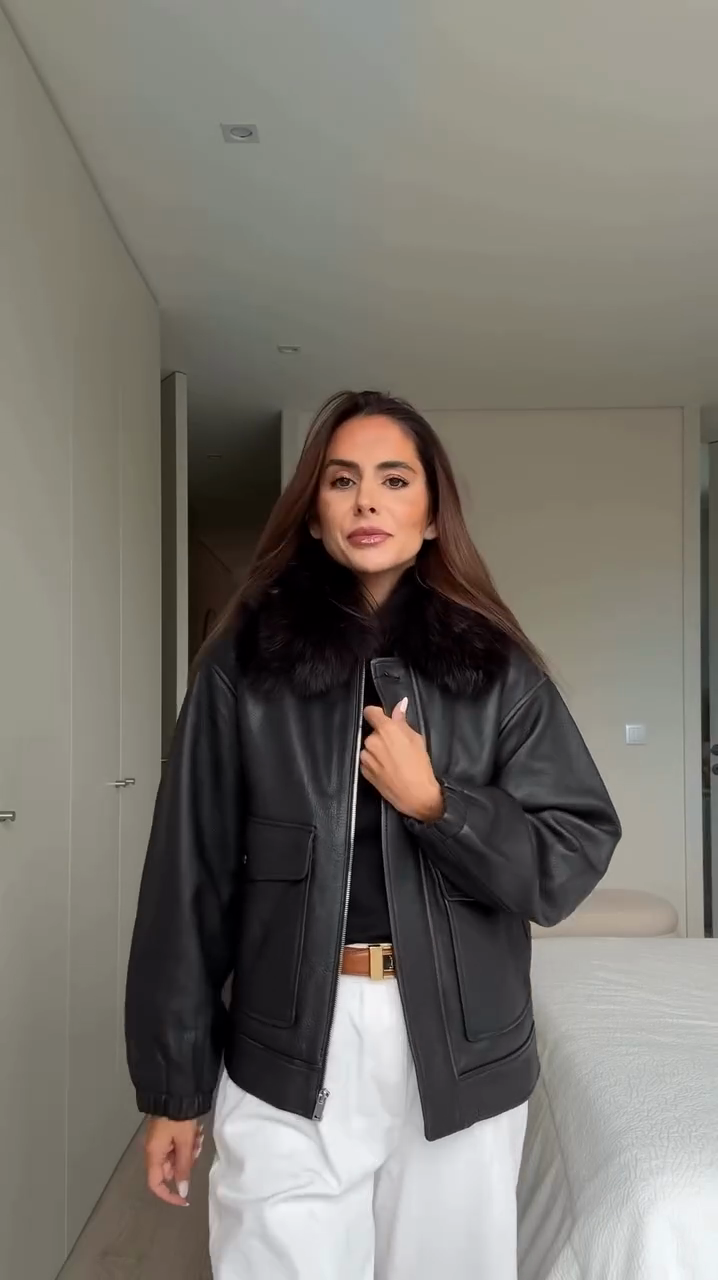 Classic Cool Fur Collar Leather Jacket-Massicos
