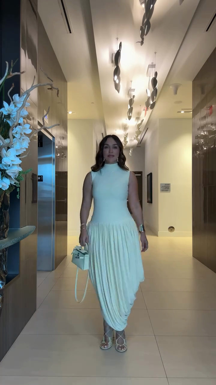 white halterneck dress-Massicos