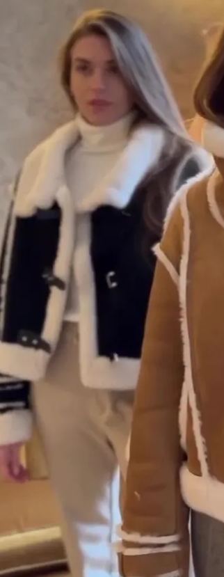 Thick shearling short jacket-Massicos