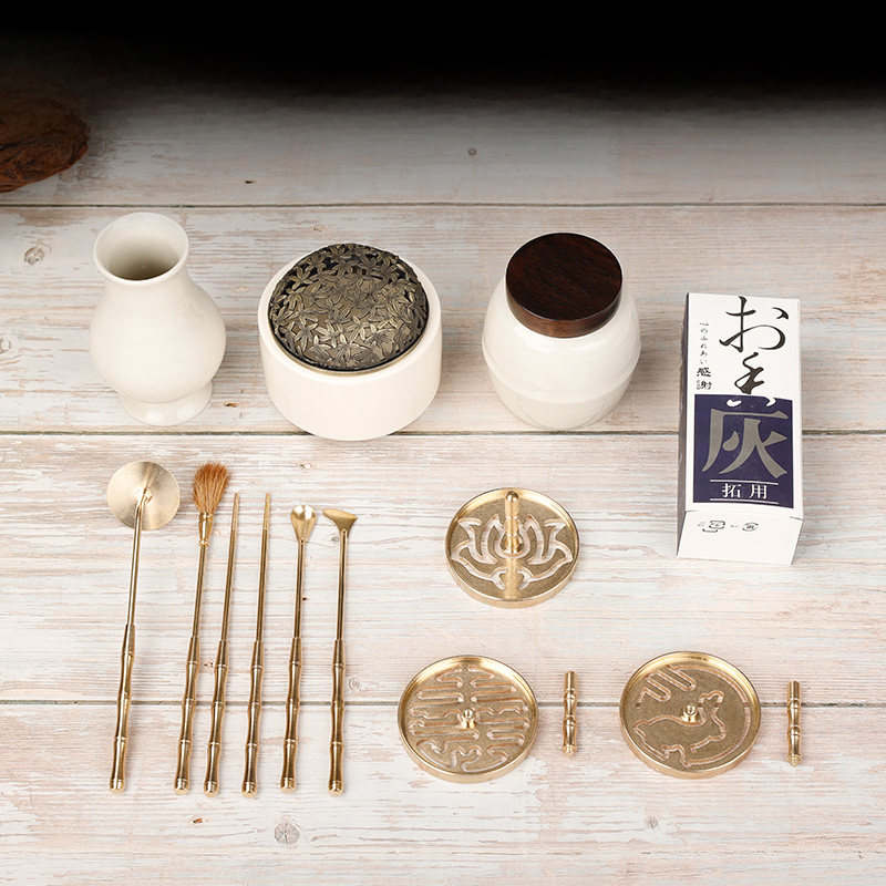 各种香道器具的用途解析Analysis of the Uses of Various Incense Ceremony Tools