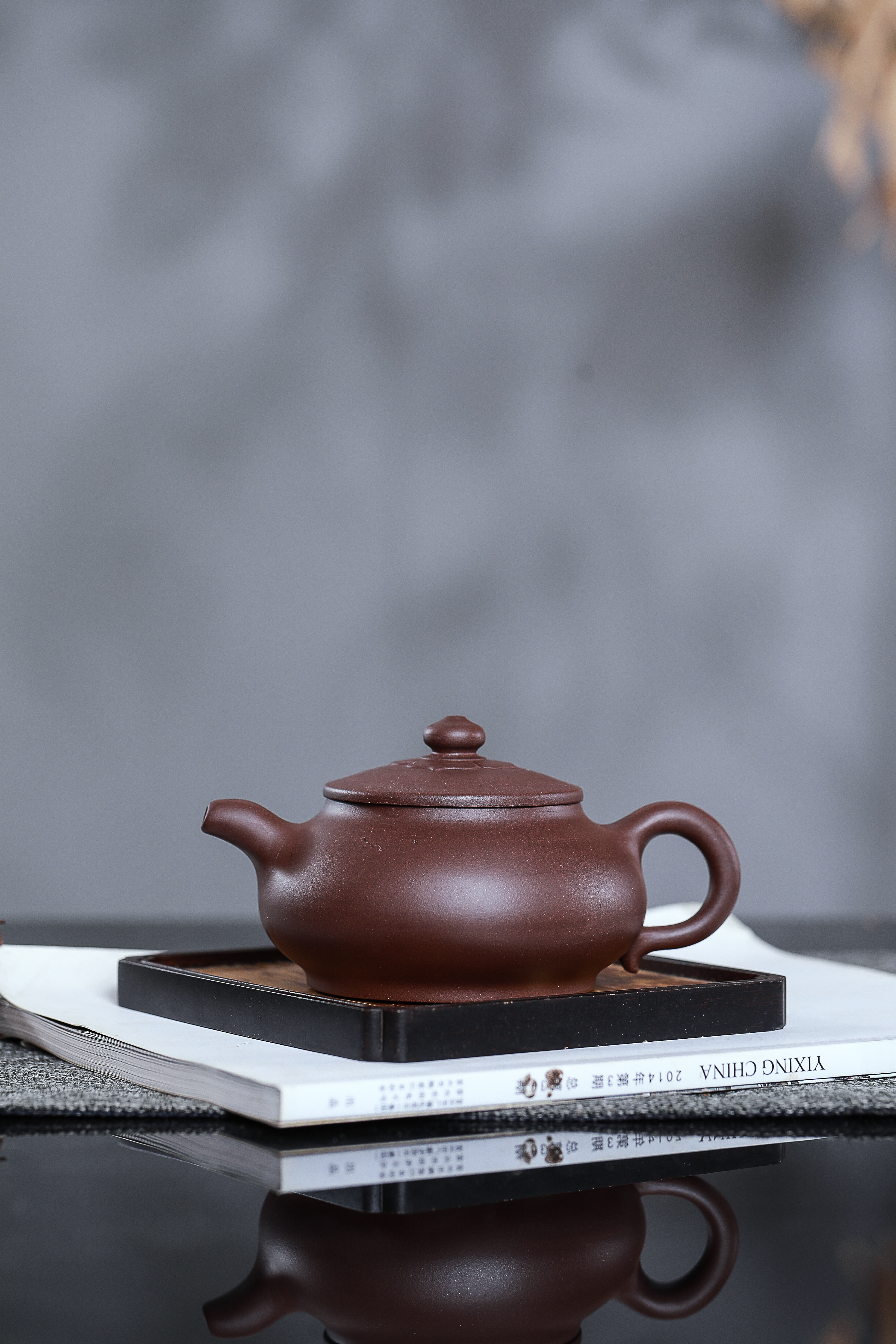 大菱潘宜兴原矿紫砂壶宜兴丁蜀镇本地紫泥泥料小林手工制作300CC Da Ling Pan Yixing Original Ore Purple Clay Teapot, Yixing Dingshu Town Local Purple Clay Material, Handmade by Xiao Lin, 300CC