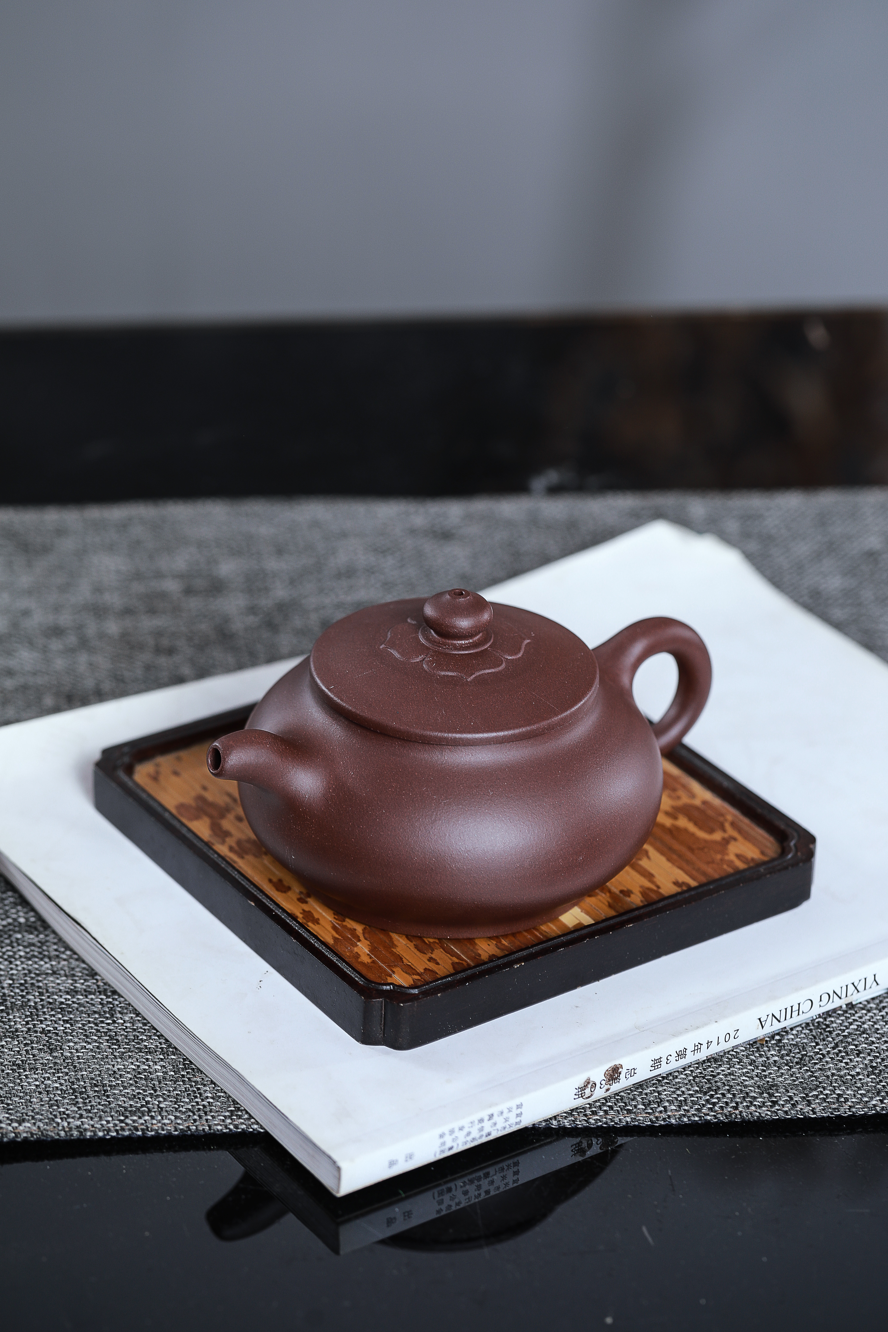 大菱潘宜兴原矿紫砂壶宜兴丁蜀镇本地紫泥泥料小林手工制作300CC Da Ling Pan Yixing Original Ore Purple Clay Teapot, Yixing Dingshu Town Local Purple Clay Material, Handmade by Xiao Lin, 300CC