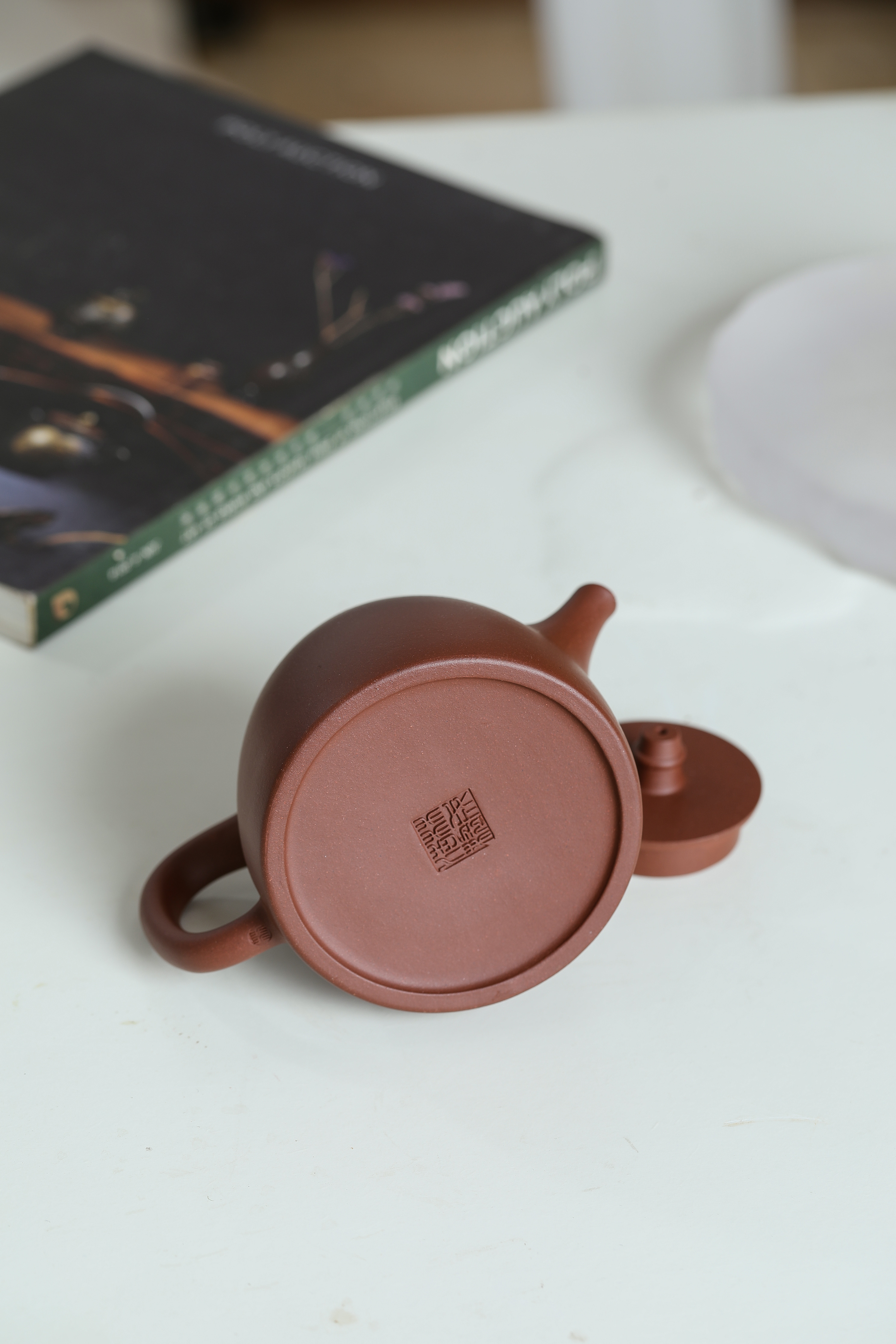 汉铎宜兴原矿紫砂壶宜兴丁蜀镇本地底槽清泥料小林手工制作220CC/300CC Handcrafted Yixing Zisha Teapot from Hand-Picked Local Ore in Ding Shu Town, Yixing by Han Duo, made with Di Cao Qing Clay by Xiao Lin, 220CC/300CC