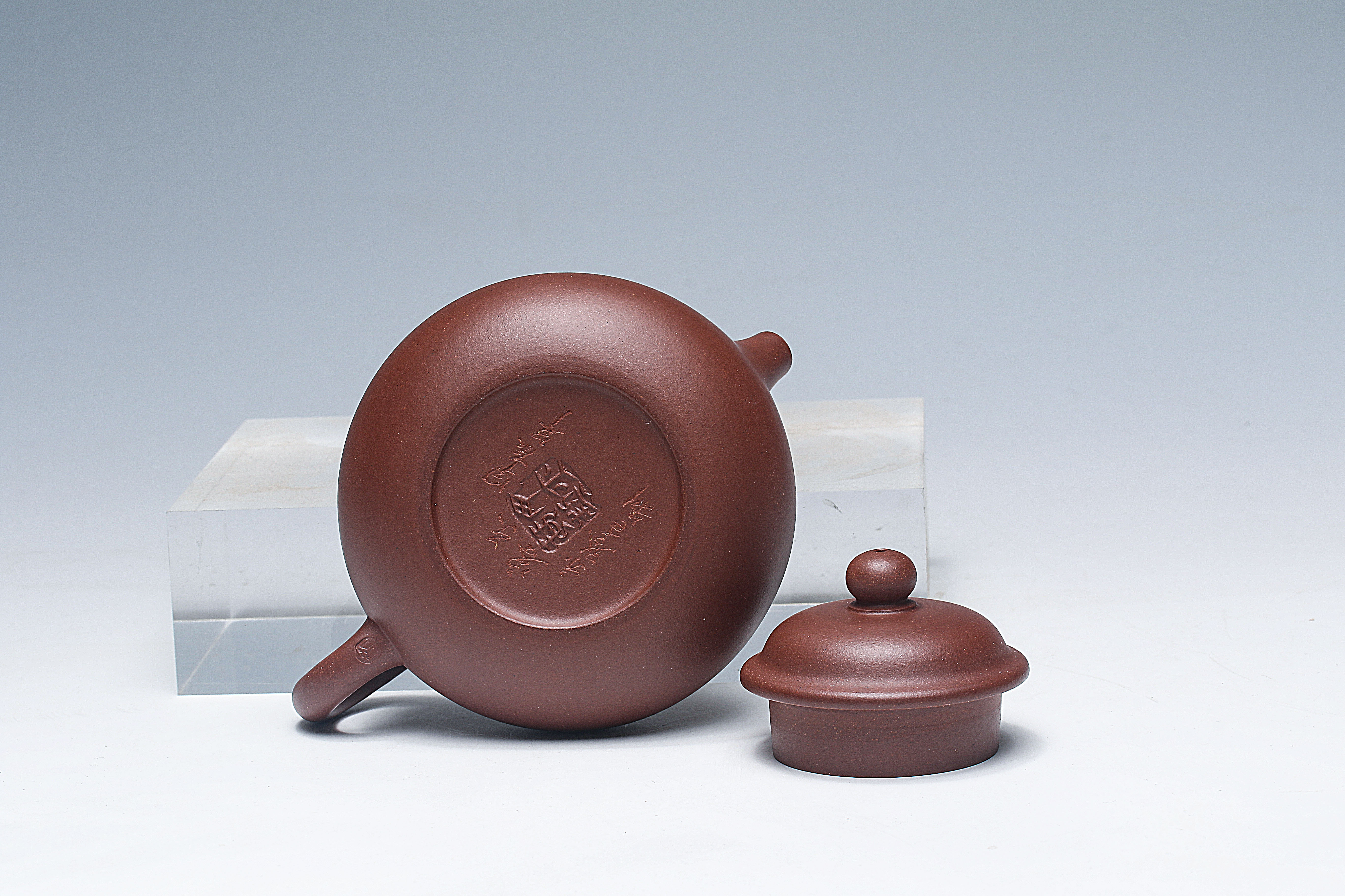 小容天宜兴原矿紫砂壶五号井底槽清泥料丁亦琴手工制作160CC Xiaorong Tian Yixing Original Ore Purple Clay Teapot, No. 5 Well Bottom Groove, Clear Clay, Handmade by Ding Yiqin, 160CC