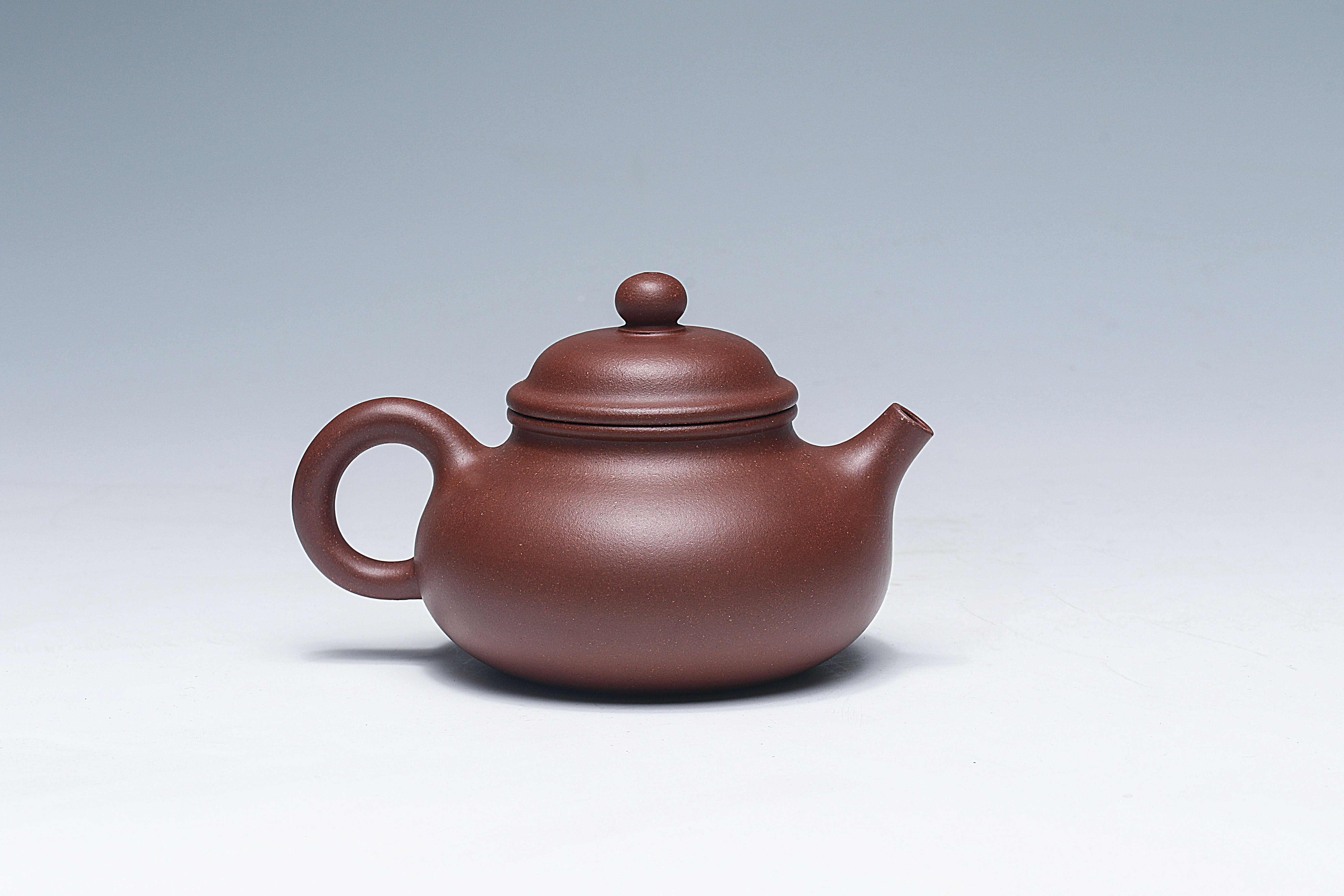 小容天宜兴原矿紫砂壶五号井底槽清泥料丁亦琴手工制作160CC Xiaorong Tian Yixing Original Ore Purple Clay Teapot, No. 5 Well Bottom Groove, Clear Clay, Handmade by Ding Yiqin, 160CC