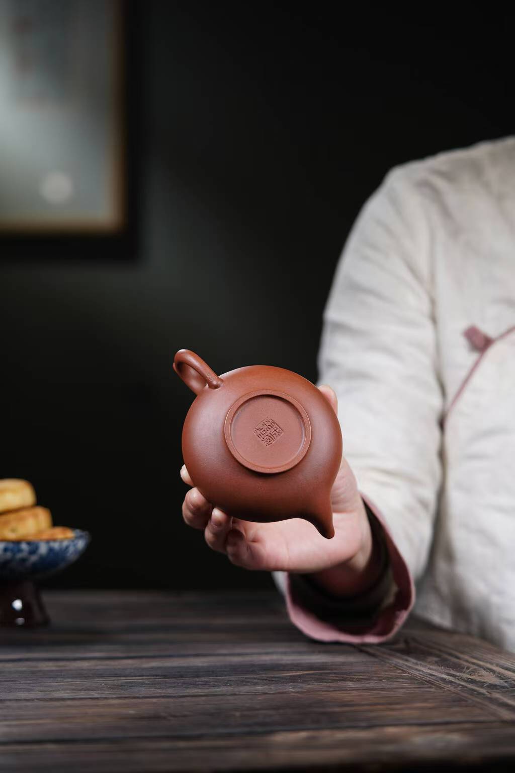 扁樱宜兴原矿紫砂壶宜兴丁蜀镇本地底槽清泥料小林手工制作200CC Flat Cherry Yixing Original Mine Purple Clay Teapot, Local Dicaoqing Clay from Ding Shu Town, Yixing, Handcrafted by Xiao Lin, 200CC