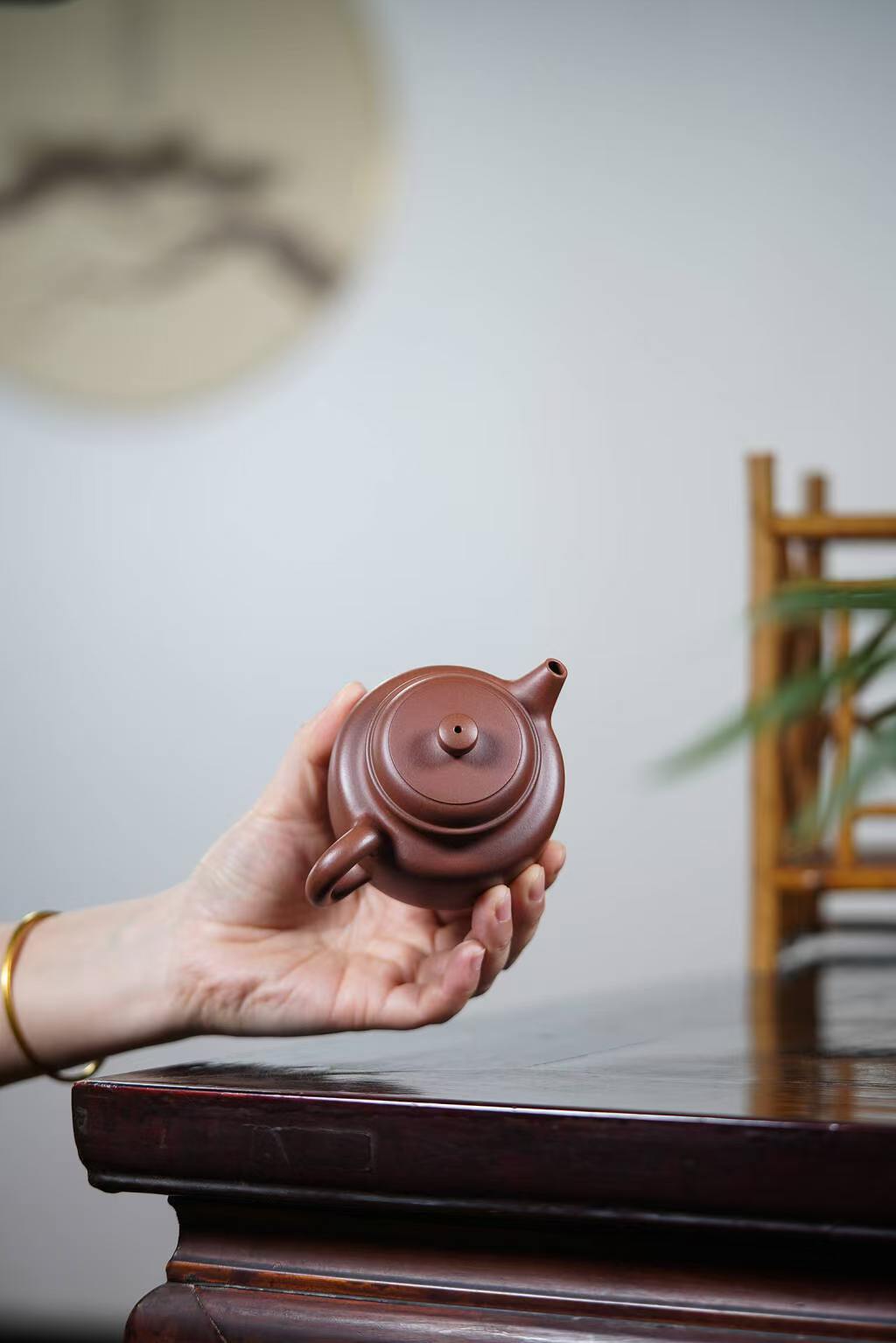 小德钟宜兴原矿紫砂壶五号井底槽清泥料丁亦琴手工制作150CC Xiao Dezhong Yixing Original Ore Purple Clay Teapot, No. 5 Well Bottom Groove, Qing Clay Material, Handcrafted by Ding Yiqin, 150CC
