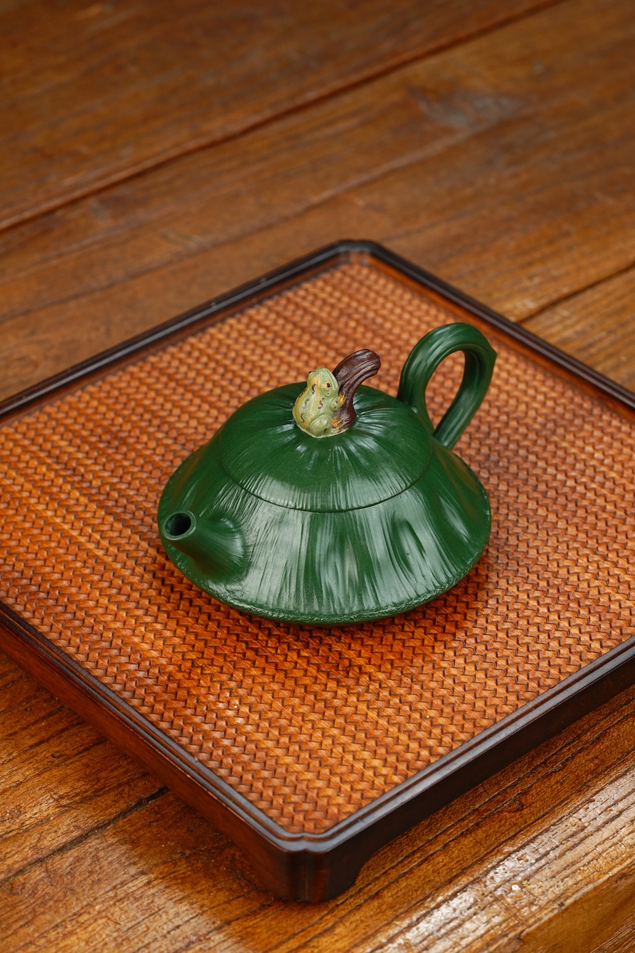 蛙趣莲蓬宜兴紫砂壶原矿绿泥泥料220CC Frog Fun Lotus Pod Yixing Zisha Teapot Original Ore Green Clay Material 220CC