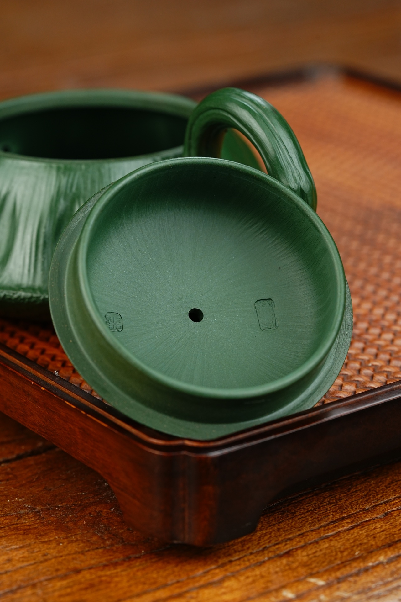蛙趣莲蓬宜兴紫砂壶原矿绿泥泥料220CC Frog Fun Lotus Pod Yixing Zisha Teapot Original Ore Green Clay Material 220CC