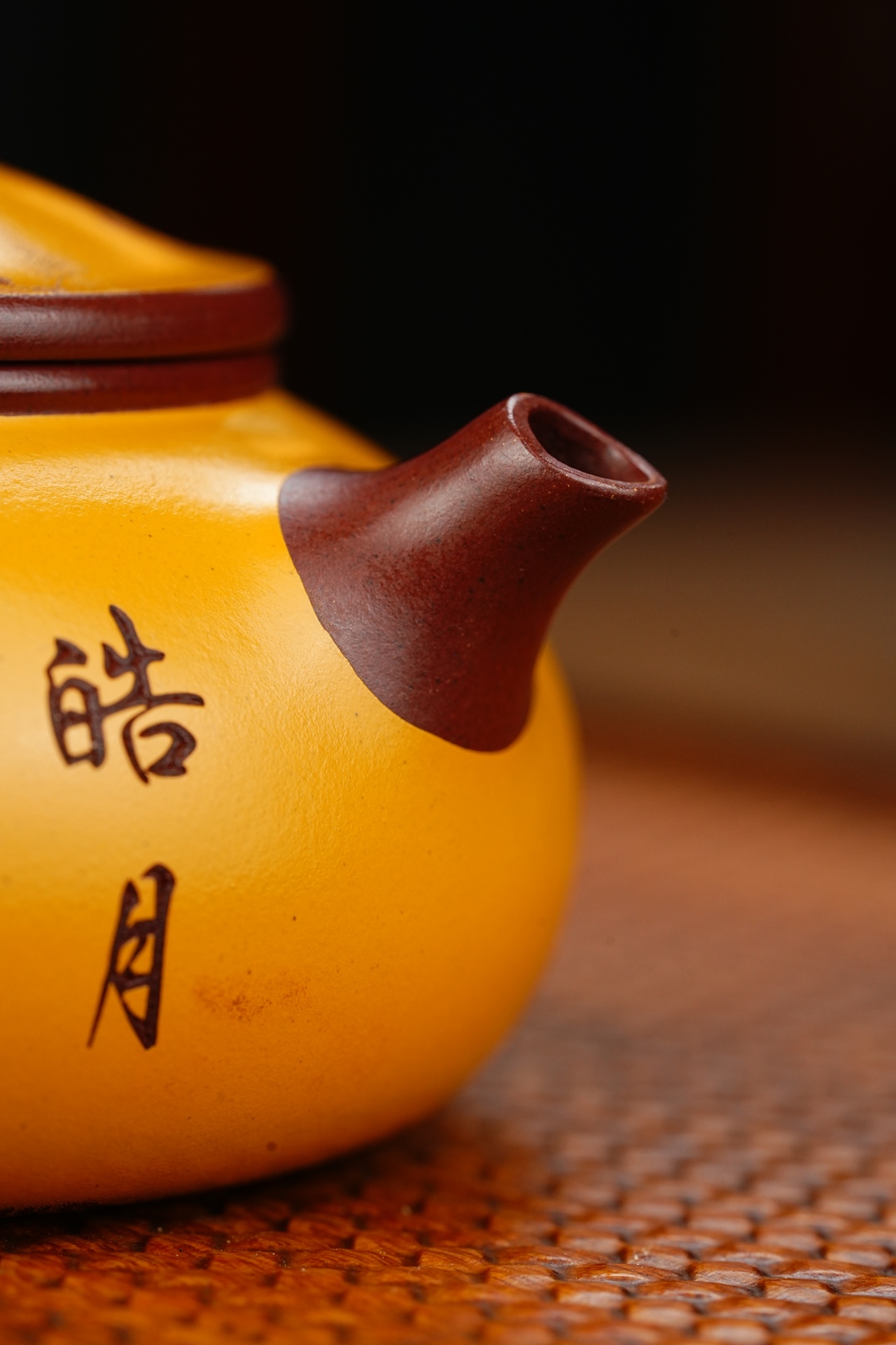 双色寒江宜兴紫砂壶原矿龙血砂泥料200CC Two-tone Cold River Yixing Purple Clay Teapot Original Ore Dragon Blood Sand Clay 200CC
