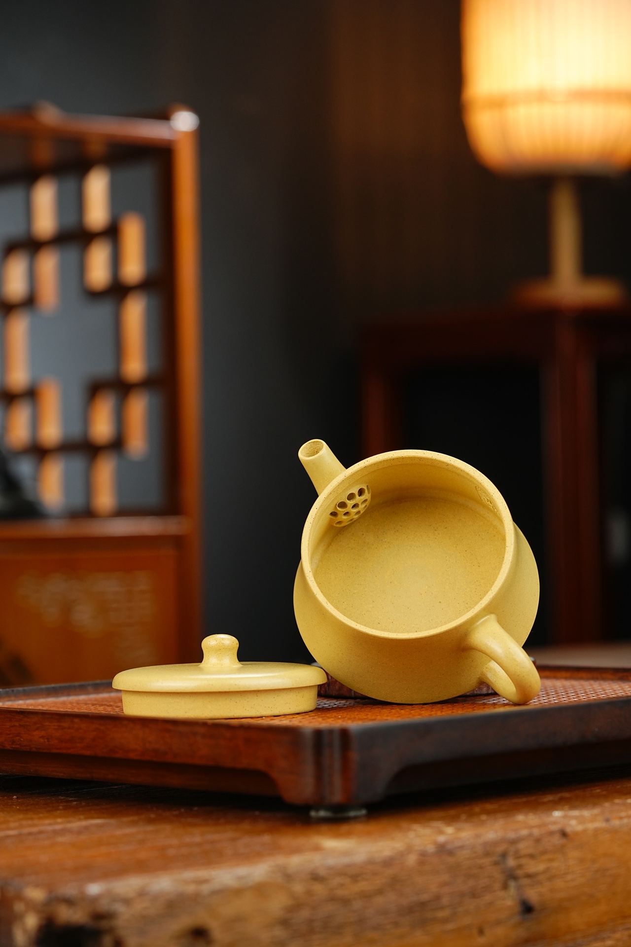 云柱宜兴紫砂壶原矿本山绿泥泥料130CC Yunzhù Yixing Zisha Teapot Original Mine Benshan Green Clay Material 130CC