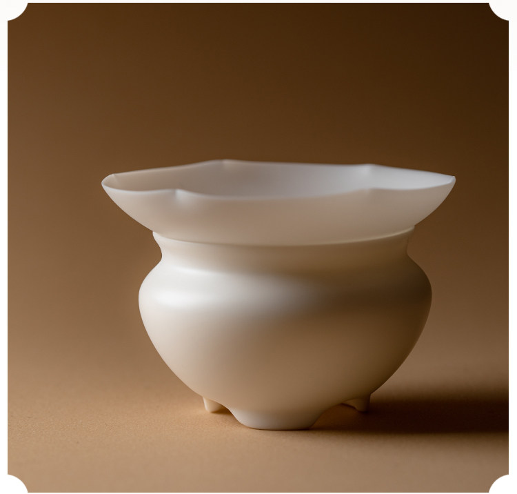 羊脂玉德化白瓷茶漏过滤茶渍茶道配件 Sheep fat jade Dehua white porcelain tea strainer, filters tea stains, tea ceremony accessory