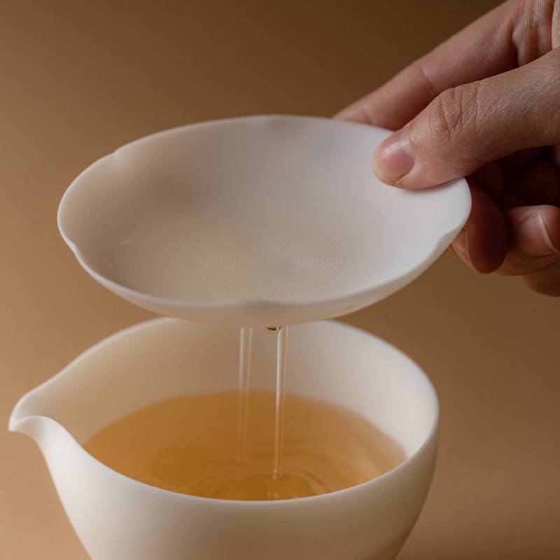 荷花茶漏羊脂玉德化白瓷过滤茶渍茶道配件 Lotus Tea Strainer, Mutton Fat Jade, Dehua White Porcelain, Tea Stain Filtration, Tea Ceremony Accessories