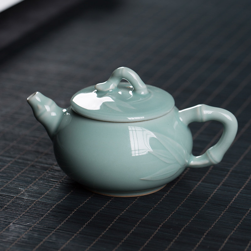 越窑龙泉青瓷仿古釉/朱砂胎粉青/朱砂胎梅子青手工制作茶壶礼盒茶具200ML  Yue Kiln Longquan Celadon Antique-style Glaze / Cinnabar Body Powder Blue / Cinnabar Body Plum Blue Handmade Teapot Gift Box Tea Set 200ML